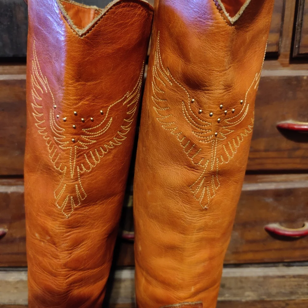Vintage Dingo Boots Embroidered Eagle Brass Toe Brass Studs Leather 8.5 - Picture 3 of 11